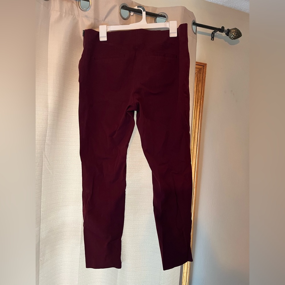 Women’s slim fit ankle pants